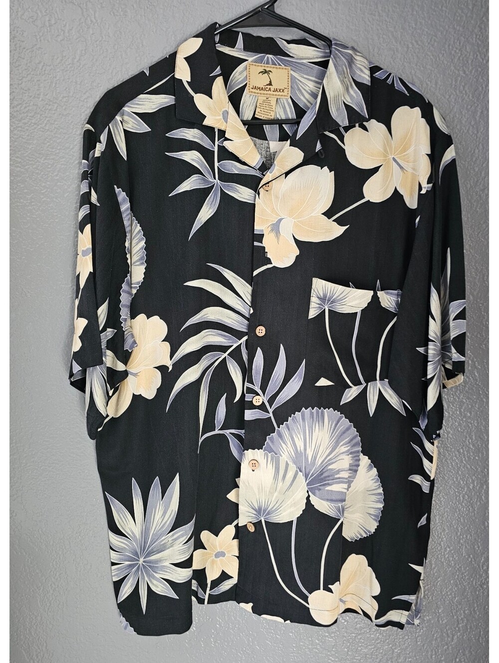 Men's Jamaica Jaxx Hawaiian Shirt Floral Button Up Short Sleeve Size Medium Silk